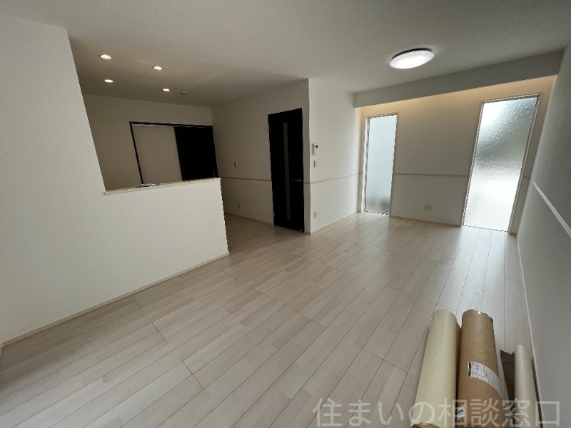 拡大写真:岡崎市大和町字沓市場 1階Cの居室・リビング