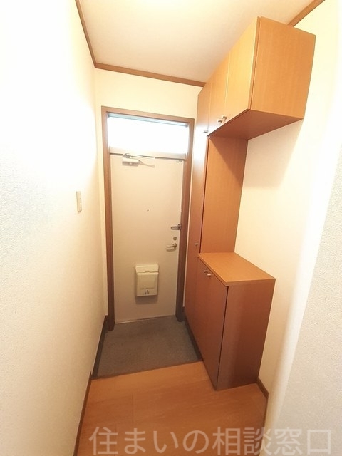 拡大写真:西尾市米津町桜道 1階102の玄関