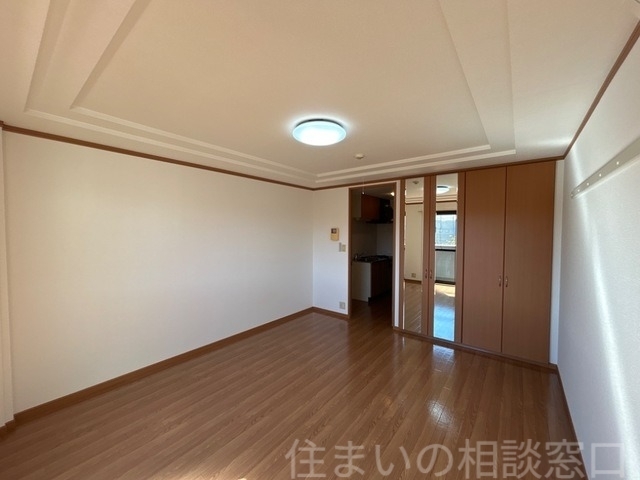 拡大写真:岡崎市中島町字町後 2階202の居室・リビング