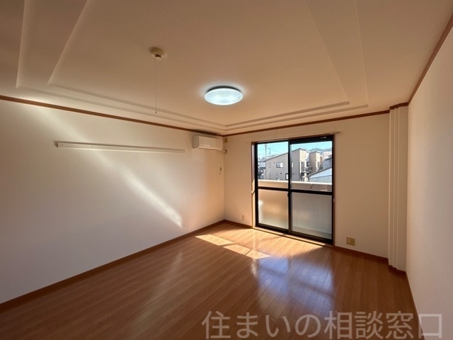 拡大写真:岡崎市中島町字町後 2階202の洋室