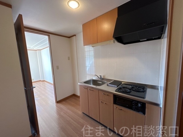 拡大写真:岡崎市中島町字町後 2階202のキッチン
