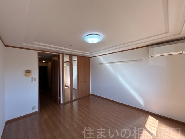 拡大写真:岡崎市中島町字町後 2階202の寝室