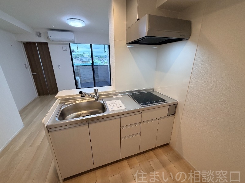 拡大写真:岡崎市青木町 3階303のキッチン