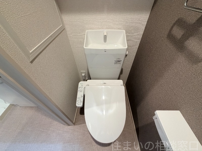 拡大写真:岡崎市青木町 3階303のトイレ