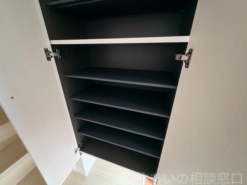 拡大写真:岡崎市青木町 3階303の収納