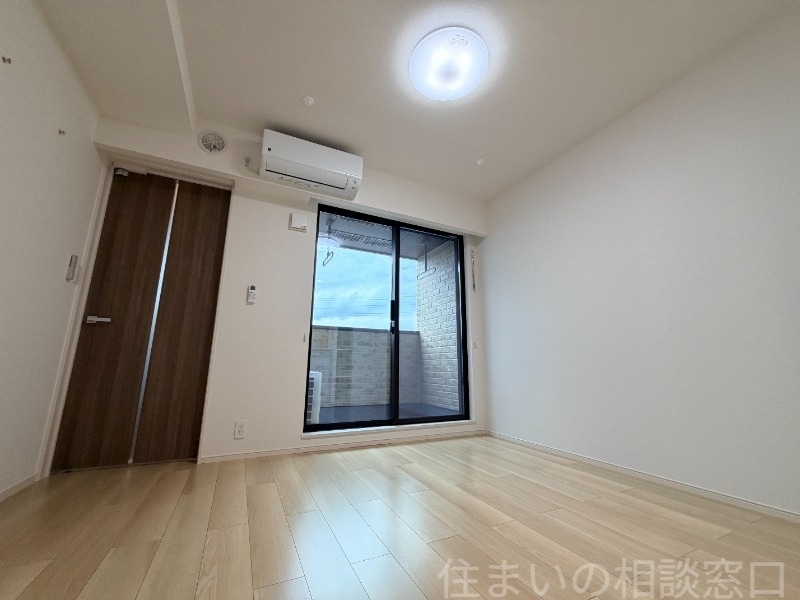 拡大写真:岡崎市青木町 3階303の居室・リビング