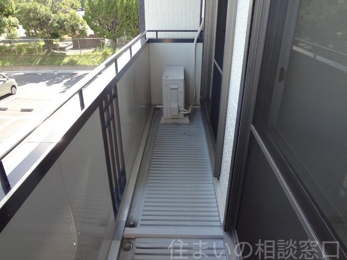 拡大写真:西尾市桜町溜池 2階201のバルコニー