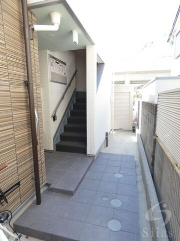 拡大写真:西宮市上鳴尾町 1階102の外観