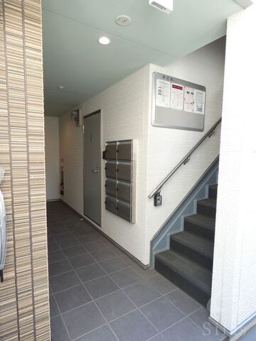 拡大写真:西宮市上鳴尾町 1階102の外観