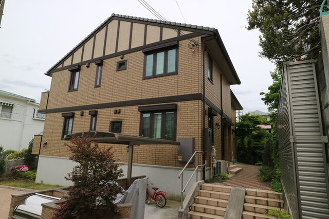 宝塚市寿楽荘の外観