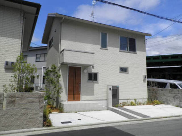 西宮市甲風園3丁目の外観