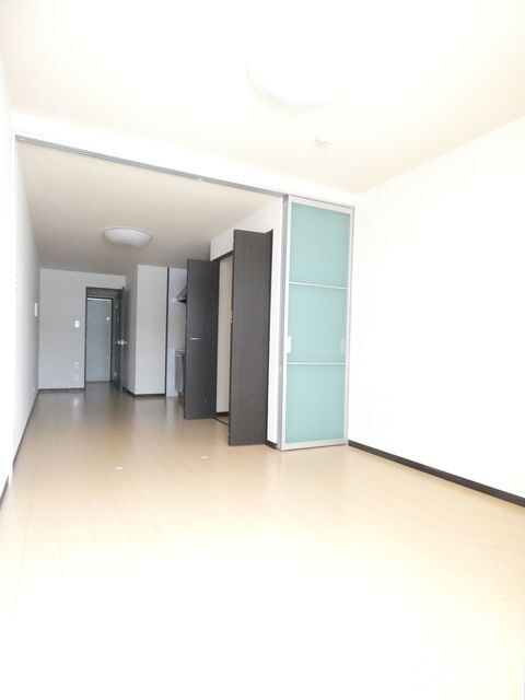 拡大写真:尼崎市建家町 2階205の内観