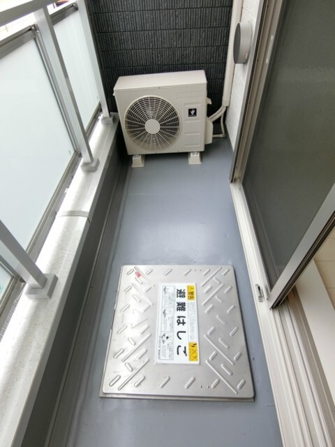 拡大写真:神戸市兵庫区駅南通3丁目 3階303の内観