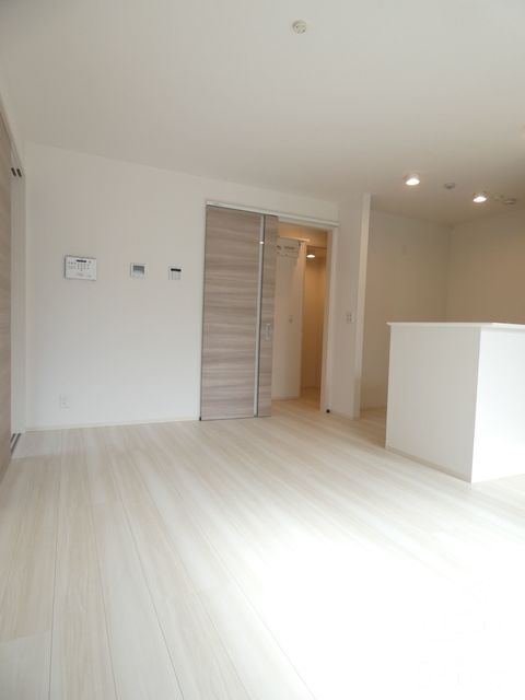 拡大写真:尼崎市南塚口町2丁目 2階203の内観