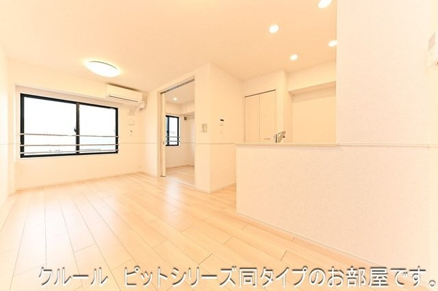 拡大写真:サンシャイン1 2階202のリビングです