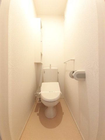 拡大写真:フェリーチェ 虹 1階103のトイレもきれいです