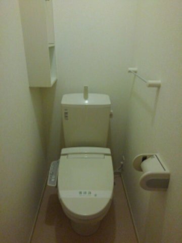拡大写真:グランジュテ 四番館 1階102のトイレです