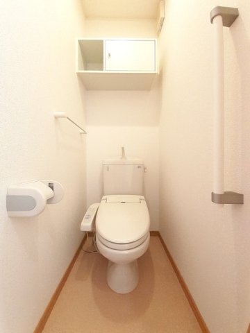 拡大写真:メゾン カルム 1階103のトイレもきれいです