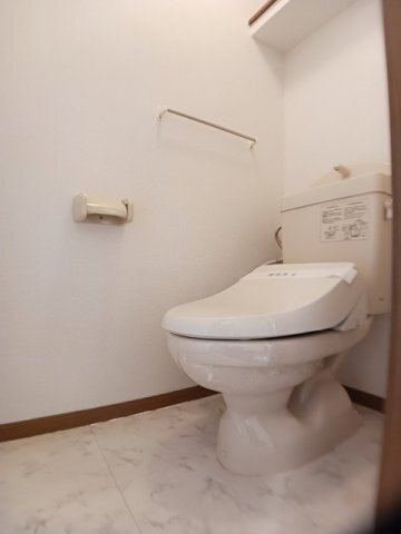 拡大写真:K’sスクエアー B 2階205のトイレも気になるポイント