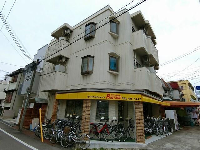 プチ里中の外観