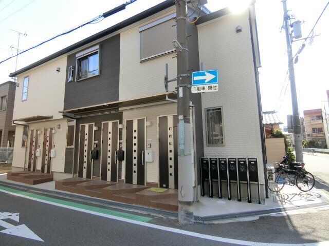 エトワールIZUMIの外観