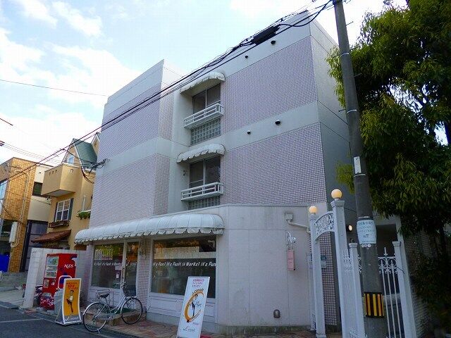 西宮市南甲子園2丁目の外観