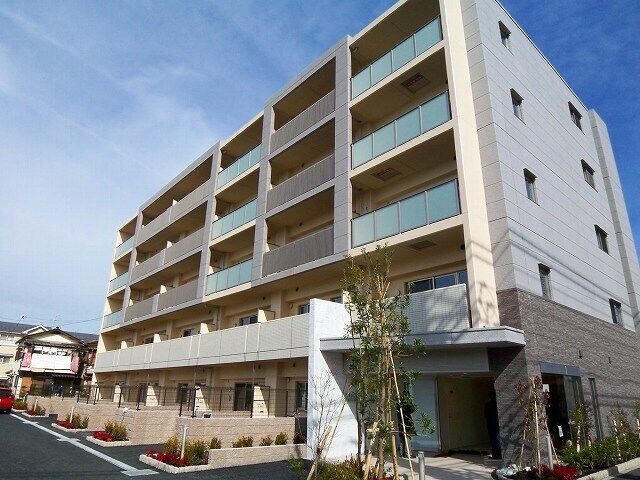グランジェ東甲子園の外観