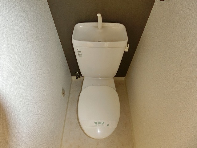 拡大写真:ボヌール里中 2階201のトイレ