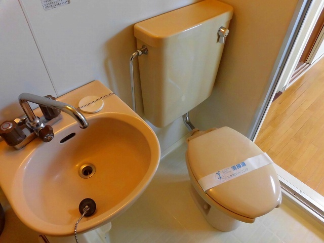 拡大写真:西宮市南甲子園2丁目 2階215のトイレ