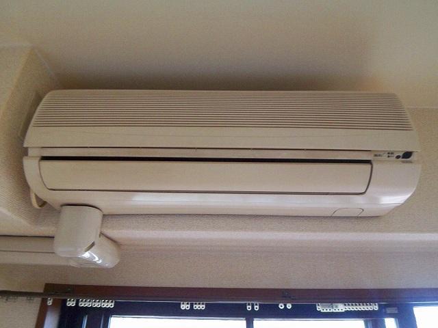 拡大写真:セレナ東甲子園 3階302のエアコン
