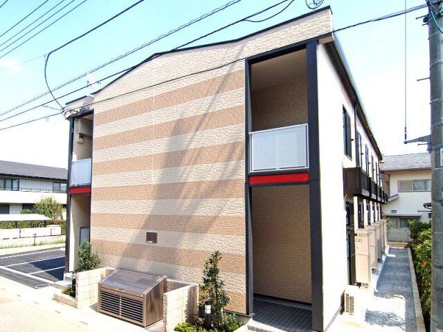 ドミール日進の外観