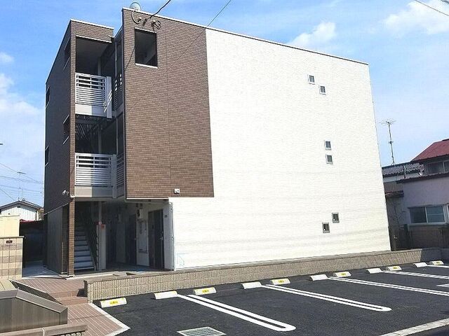 拡大写真：ラルーチェ 1階104の外観