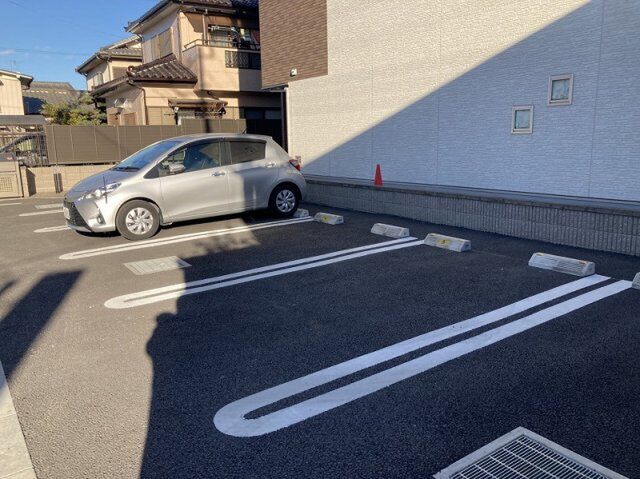 拡大写真：ラルーチェ 1階104の外観