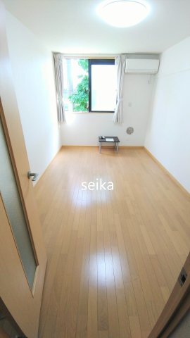 拡大写真:サンシャイン貫井北 1階107の居間