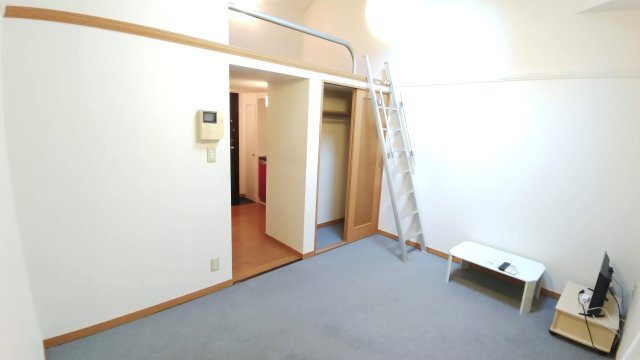 拡大写真:日吉町 2階202の居間