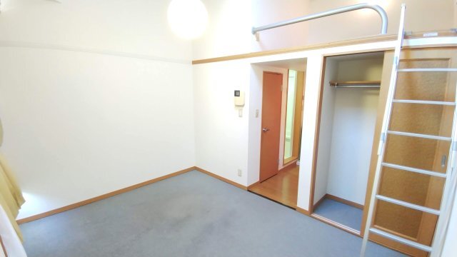 拡大写真:日吉町 2階202の居間