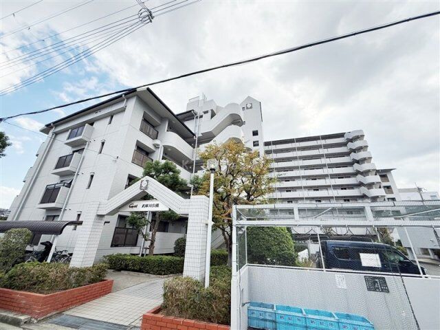ジークレフ武庫川公園南棟の外観