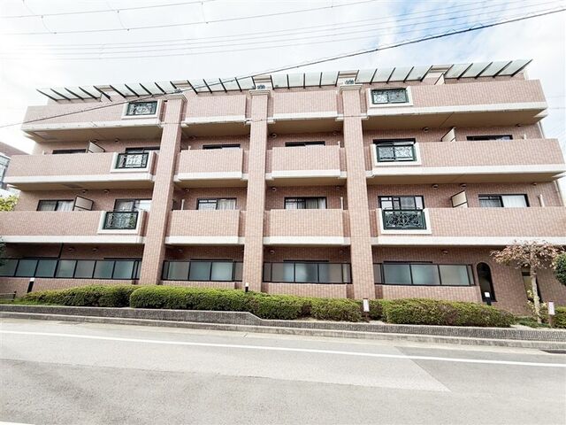 セレナ東甲子園の外観