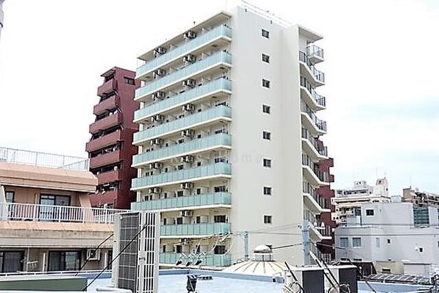 写真:クロスレジデンス神戸元町の外観