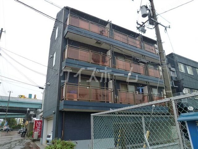 コンフォール湊川の外観