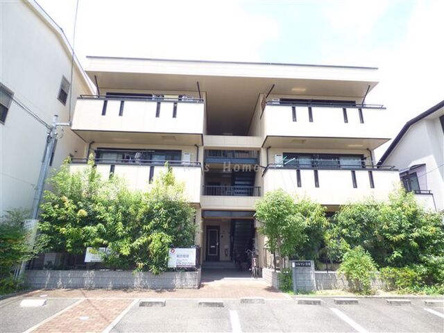 シャルマン岩屋の外観
