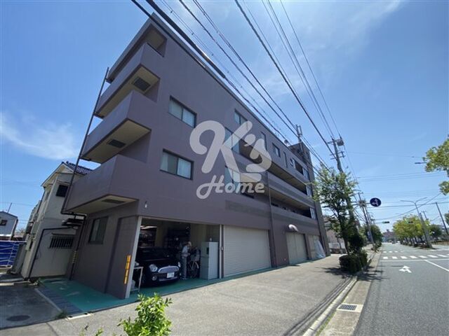 アーバンスクウェアーの外観
