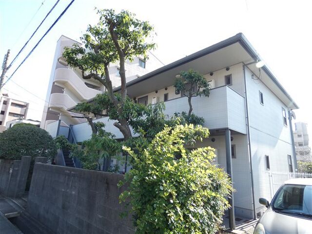 シャーメゾン甲南山手の外観
