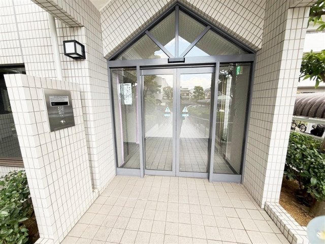 拡大写真:ジークレフ武庫川公園南棟 5階504のエントランス