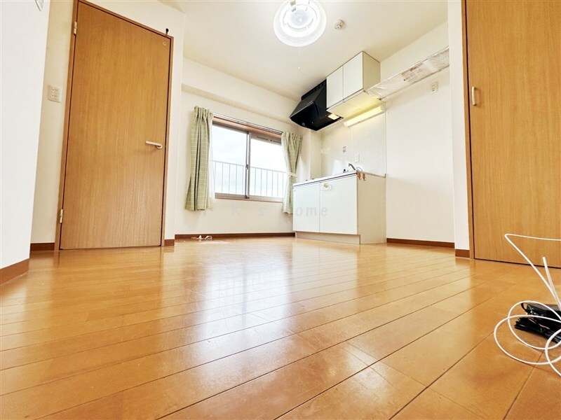 拡大写真:SempreVita南甲子園 5階503の居間