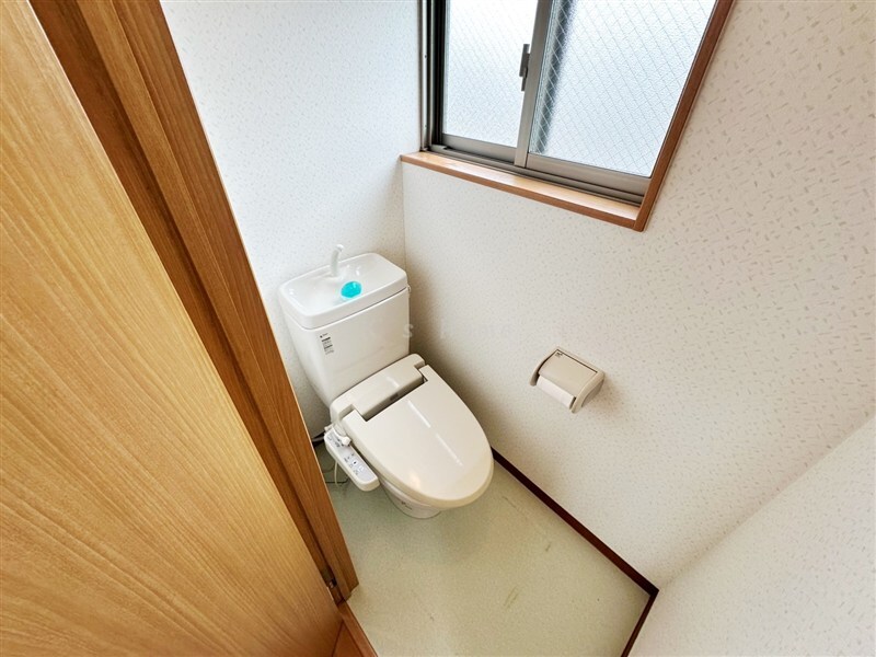 拡大写真:SempreVita南甲子園 5階503のトイレ