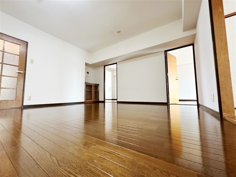 拡大写真:HACHIBUSE鳴尾 4階402の内装