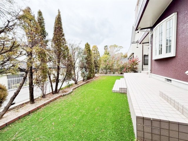 拡大写真:久出ヶ谷町戸建 1階1のバルコニー