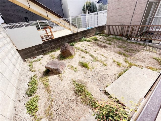 拡大写真:グランドハイツ浜甲子園 1階103の庭