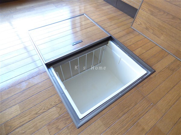 拡大写真:サンヴェール青谷 3階303の収納